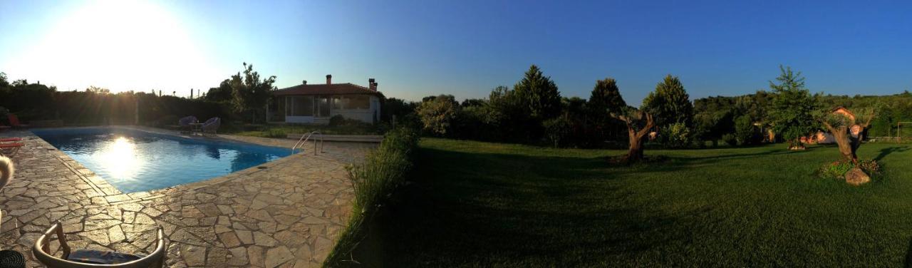 Brina'S Luxury Apartments Ájoi Apósztoli Kültér fotó